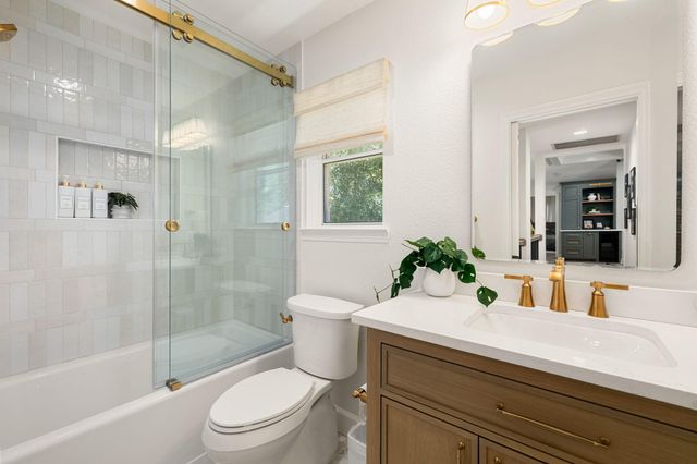 78 S Shawnee Ridge Circle, The Woodlands, TX 77382