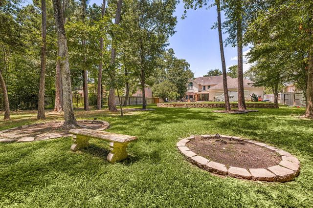 78 S Shawnee Ridge Circle, The Woodlands, TX 77382