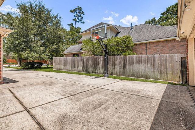 78 S Shawnee Ridge Circle, The Woodlands, TX 77382