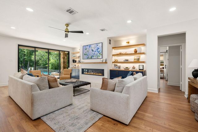 78 S Shawnee Ridge Circle, The Woodlands, TX 77382