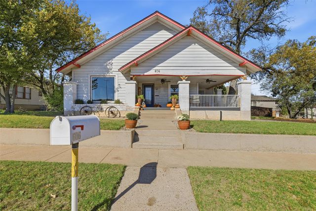 606 Palo Pinto Street, Weatherford, TX 76086