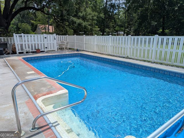 642 Island Drive, Midway, GA 31320