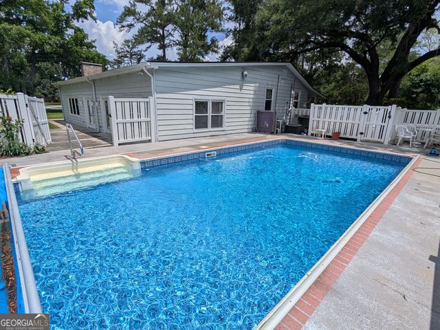 642 Island Drive, Midway, GA 31320