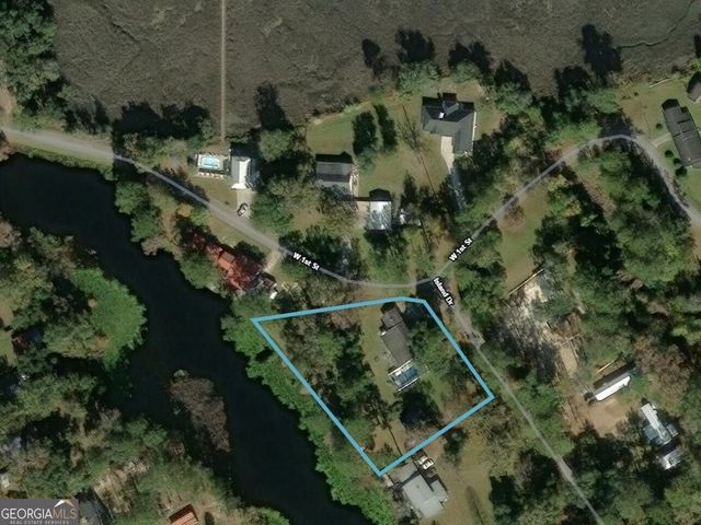 642 Island Drive, Midway, GA 31320