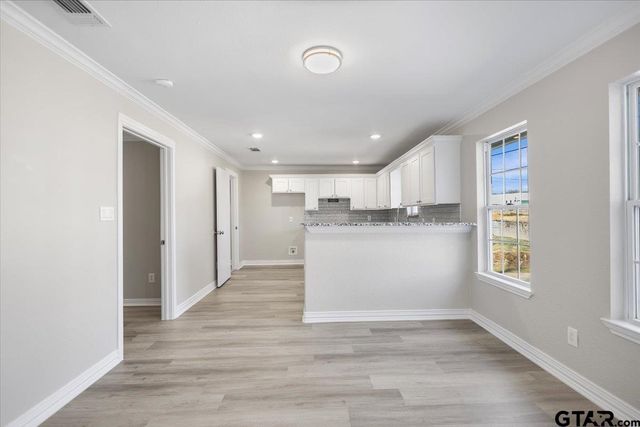 1010 N Grand, Tyler, TX 75702