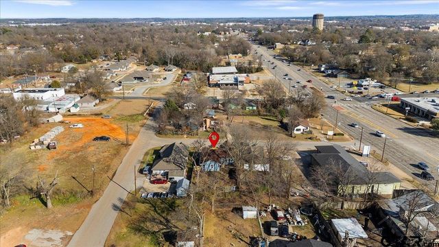 1010 N Grand, Tyler, TX 75702