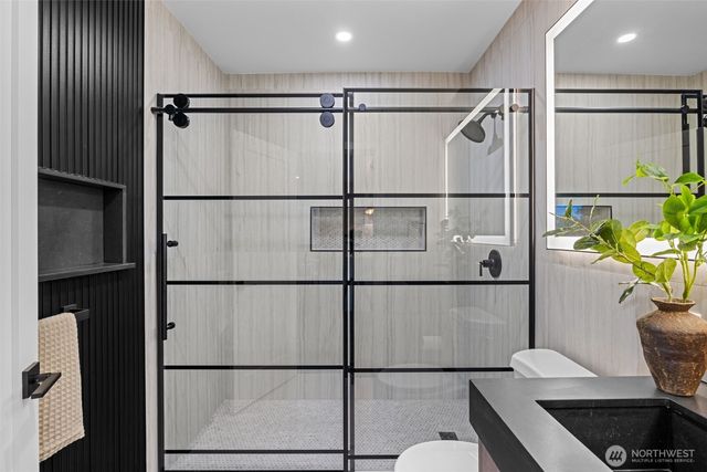 4725 37th Avenue SW, Seattle, WA 98126