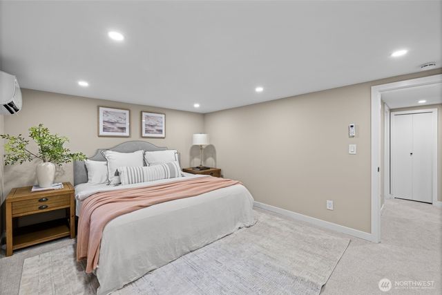 4725 37th Avenue SW, Seattle, WA 98126