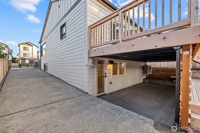 4725 37th Avenue SW, Seattle, WA 98126