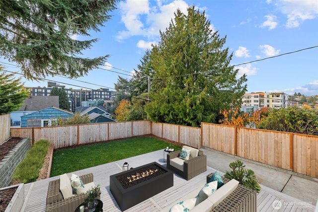 4725 37th Avenue SW, Seattle, WA 98126