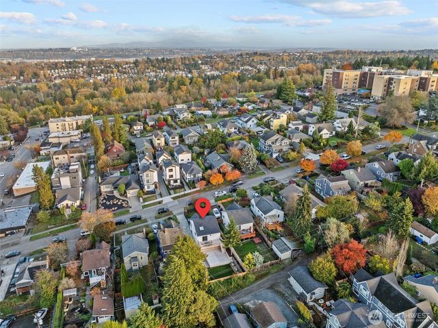 4725 37th Avenue SW, Seattle, WA 98126