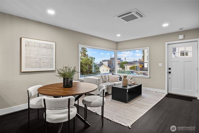 4725 37th Avenue SW, Seattle, WA 98126