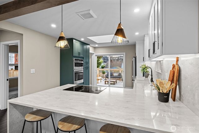 4725 37th Avenue SW, Seattle, WA 98126