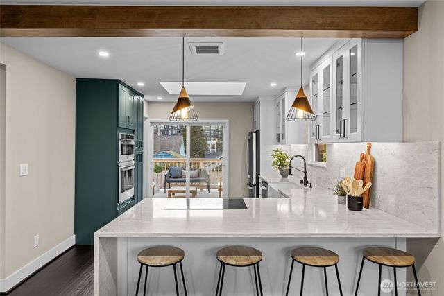 4725 37th Avenue SW, Seattle, WA 98126