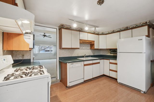 322 S Harris Road, Ypsilanti Twp, MI 48198