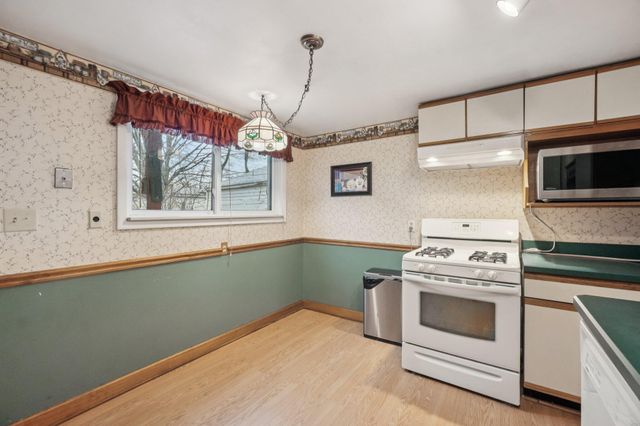 322 S Harris Road, Ypsilanti Twp, MI 48198