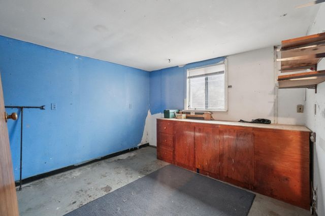 322 S Harris Road, Ypsilanti Twp, MI 48198