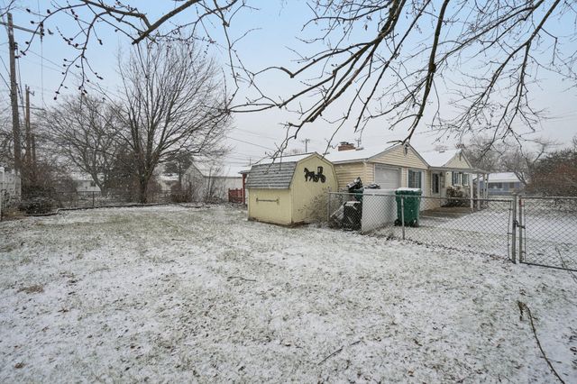 322 S Harris Road, Ypsilanti Twp, MI 48198
