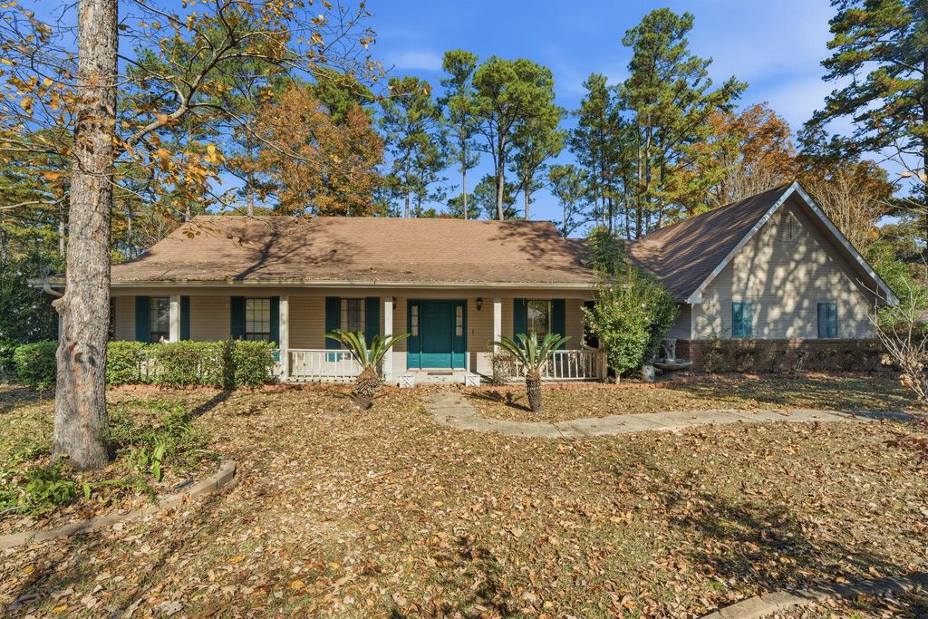 12 Acorn Pl, Hattiesburg, MS 39402