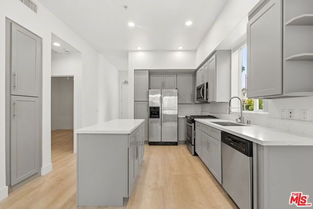 12920 Runway Road 120, Los Angeles, CA 90094