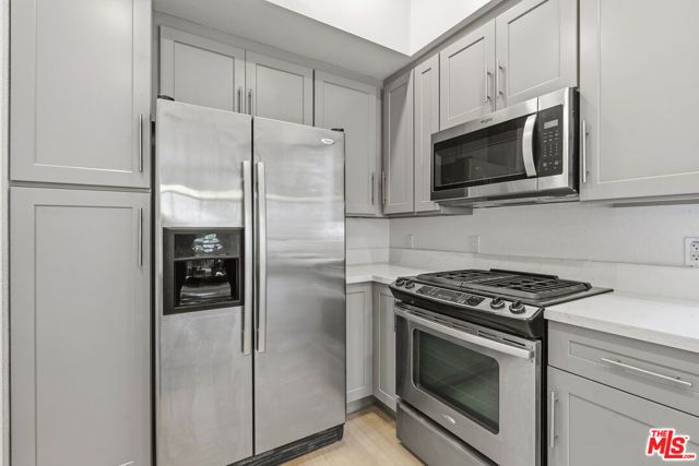 12920 Runway Road 120, Los Angeles, CA 90094