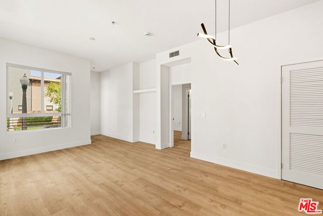 12920 Runway Road 120, Los Angeles, CA 90094