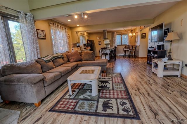 10 Alpine 10, Ellicottville, NY 14731