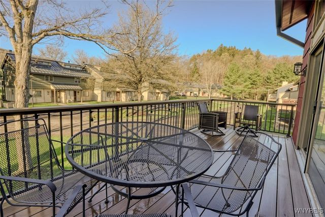 10 Alpine 10, Ellicottville, NY 14731