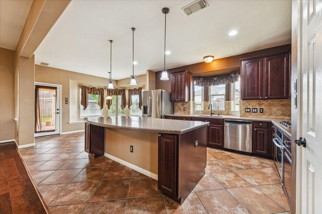 12310 Signal Hill Court, Pearland, TX 77584