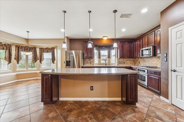 12310 Signal Hill Court, Pearland, TX 77584