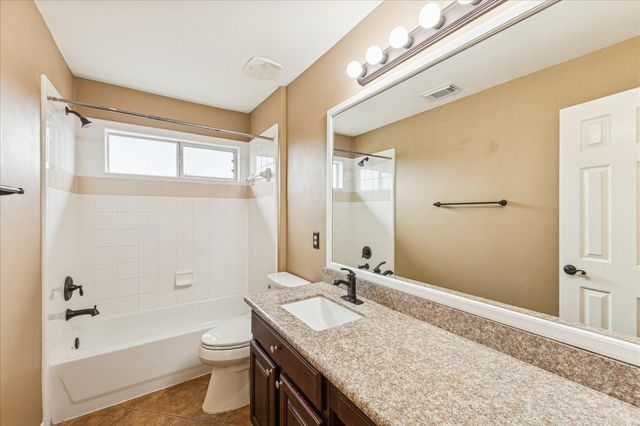 12310 Signal Hill Court, Pearland, TX 77584