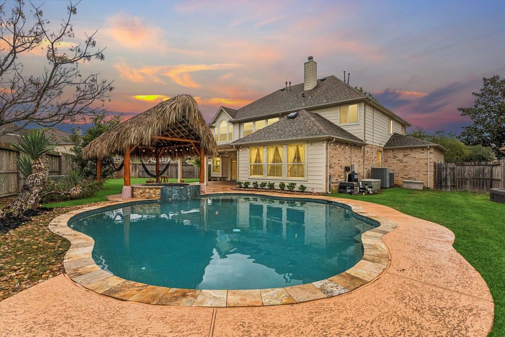 12310 Signal Hill Court, Pearland, TX 77584