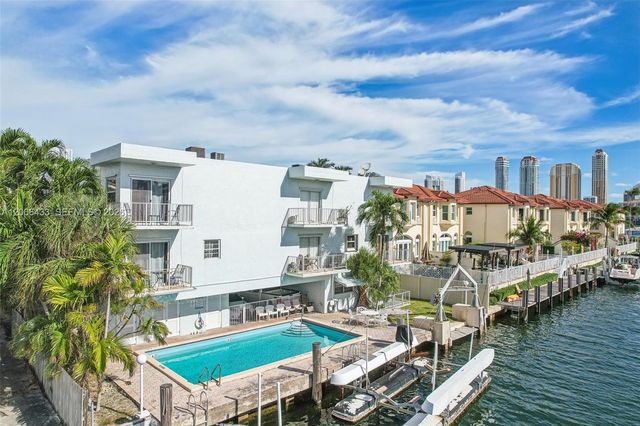 3862 NE 171st Street E E, North Miami Beach, FL 33160