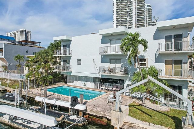 3862 NE 171st Street E E, North Miami Beach, FL 33160