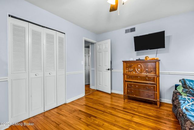 6108 Richiewayne Dr, Louisville, KY 40219