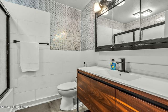 6108 Richiewayne Dr, Louisville, KY 40219