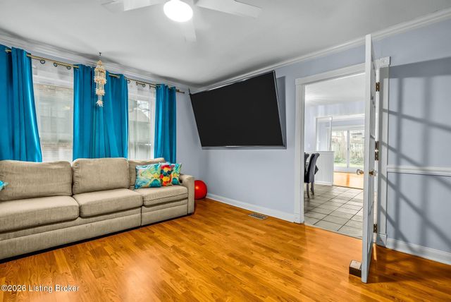 6108 Richiewayne Dr, Louisville, KY 40219