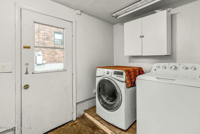 6108 Richiewayne Dr, Louisville, KY 40219