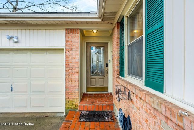 6108 Richiewayne Dr, Louisville, KY 40219