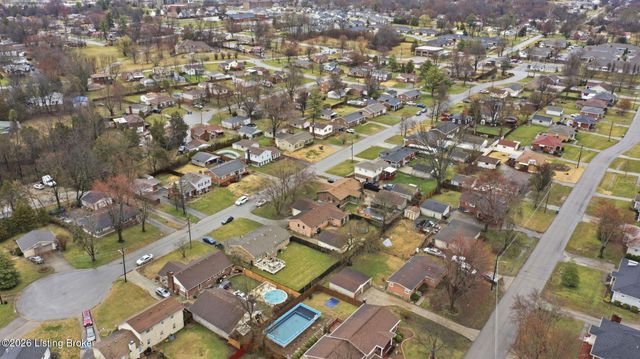 6108 Richiewayne Dr, Louisville, KY 40219