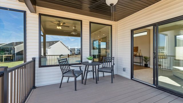 6214 College Avenue, Davenport, IA 52807