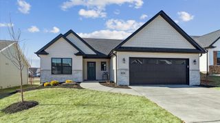 6214 College Avenue, Davenport, IA 52807