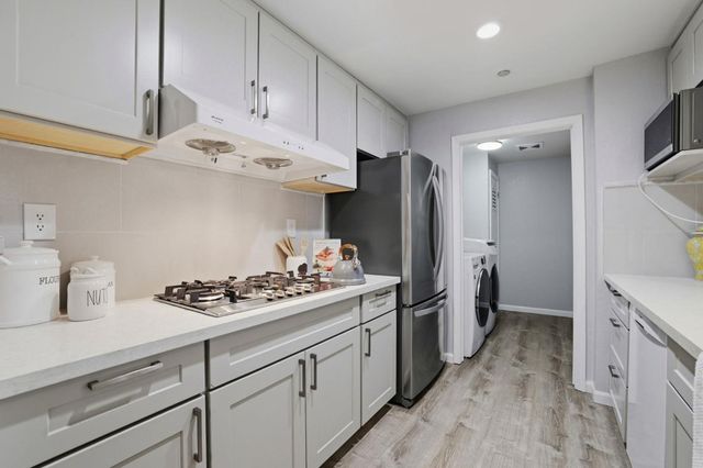 610 Arcadia Terrace 202, Sunnyvale, CA 94085