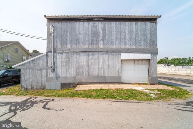 5 W MAPLE ST, East Prospect, PA 17317