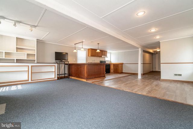 5 W MAPLE ST, East Prospect, PA 17317