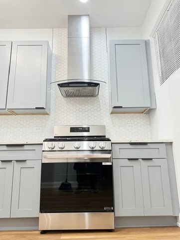 1305 E 69th Street 2, Chicago, IL 60637