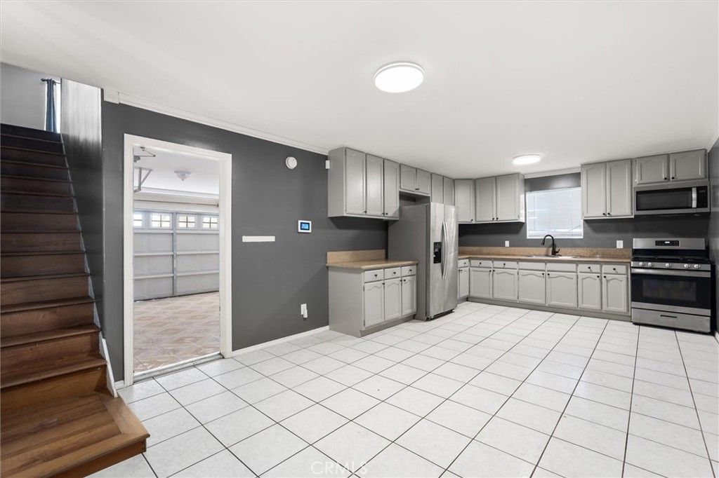 227 E 110th, Los Angeles, CA 90061 — photo 5