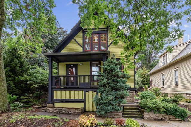 134 E Vine STREET, Milwaukee, WI 53212