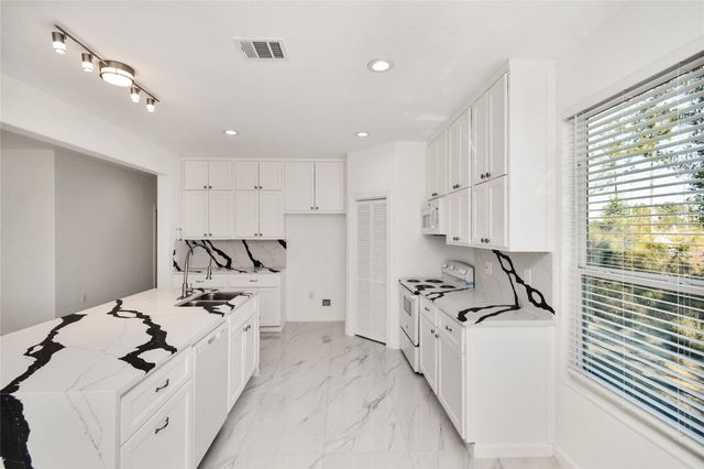 845 Road 5203, Cleveland, TX 77327