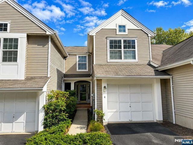 4 Woodmont Drive, Randolph Township, NJ 07869